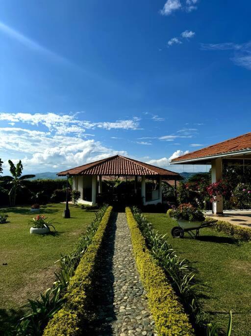 Casa Irlanda Lk Villa Calima Exterior photo